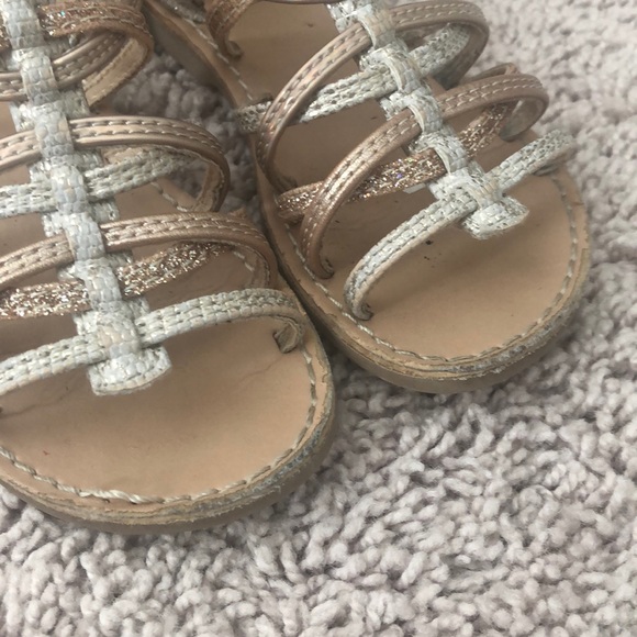 Little girls cute sandals - Picture 4 of 4